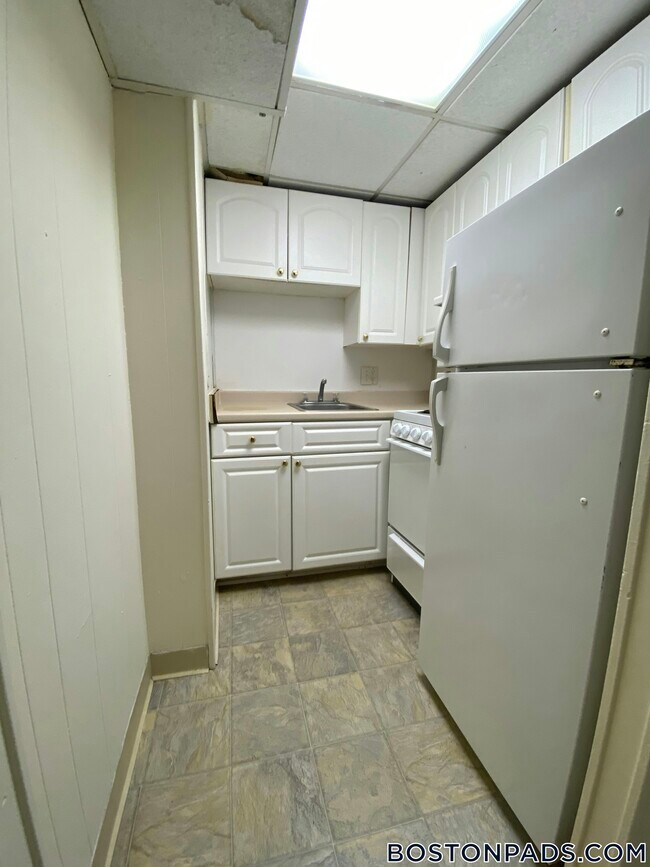 Primary Photo - 62 Boylston St