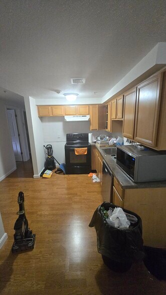 Building Photo - 31 Devereux St