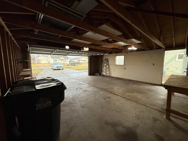 Building Photo - 11691 Cornell St