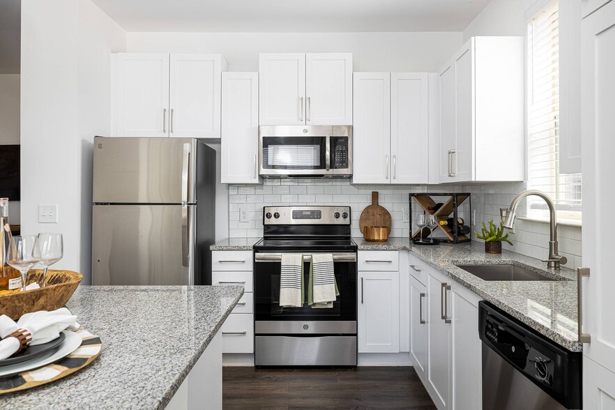 Stainless Steel Appliances - Harrison at Braselton