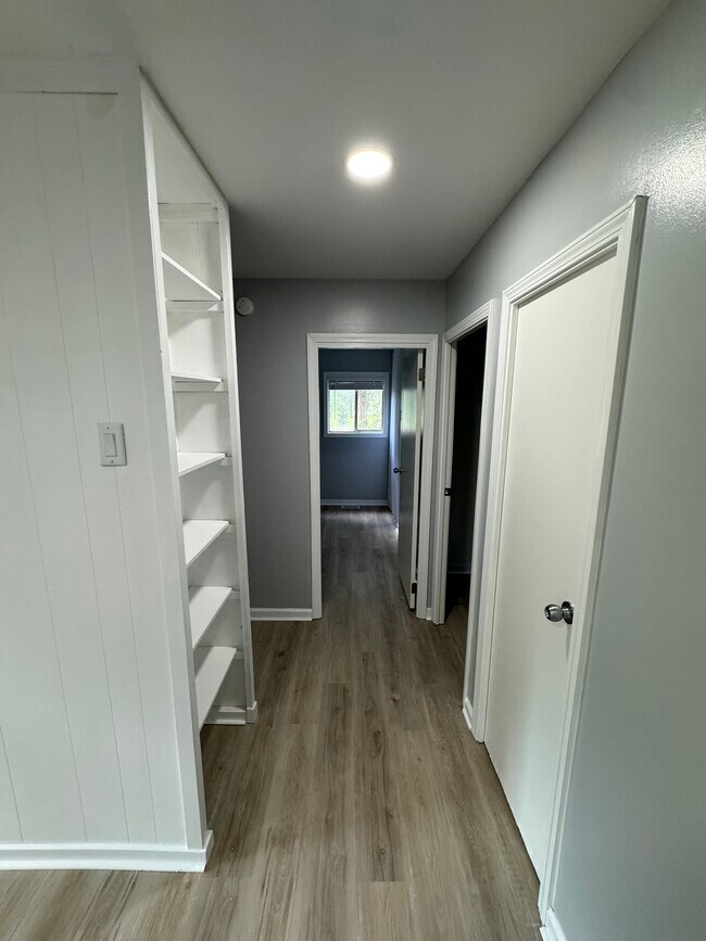 Building Photo - 3830 Arquette Dr