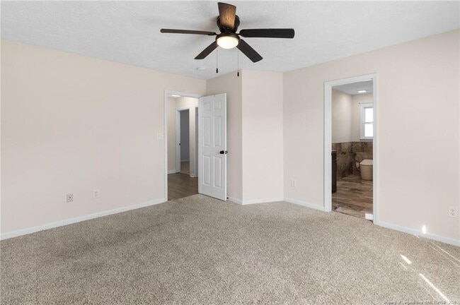 Building Photo - 166 Oakview Dr