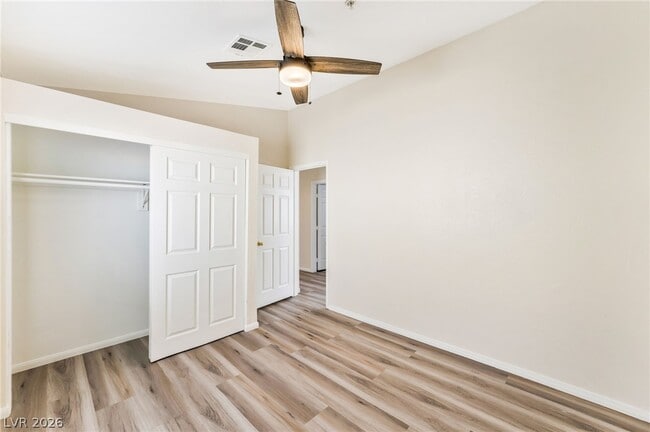 Building Photo - 6425 N Buttercup Creek St