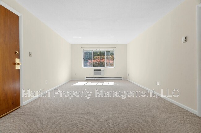 Building Photo - 74 Beach St