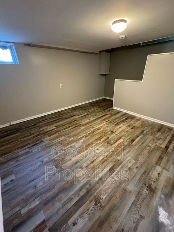 Building Photo - 3483 Dunhaven Rd