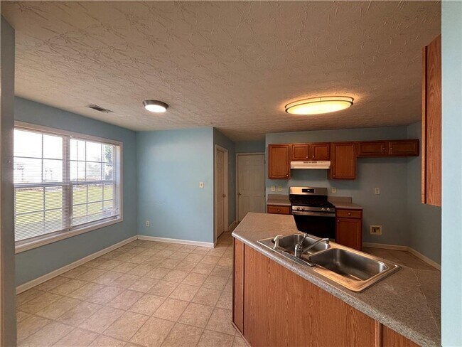 Building Photo - 3287 Baymount Way