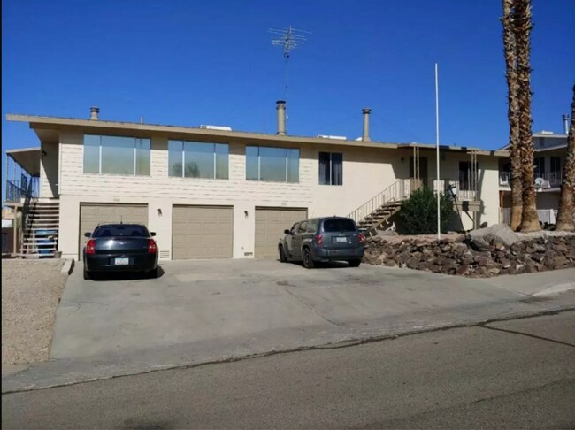 Building Photo - 3541 Tecumseh Dr