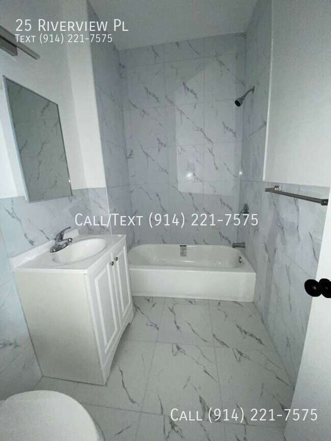 Building Photo - 25 Riverview Pl