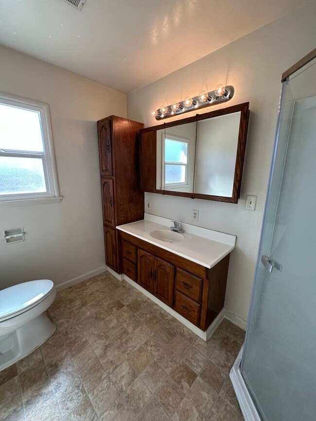 Building Photo - No Deposit