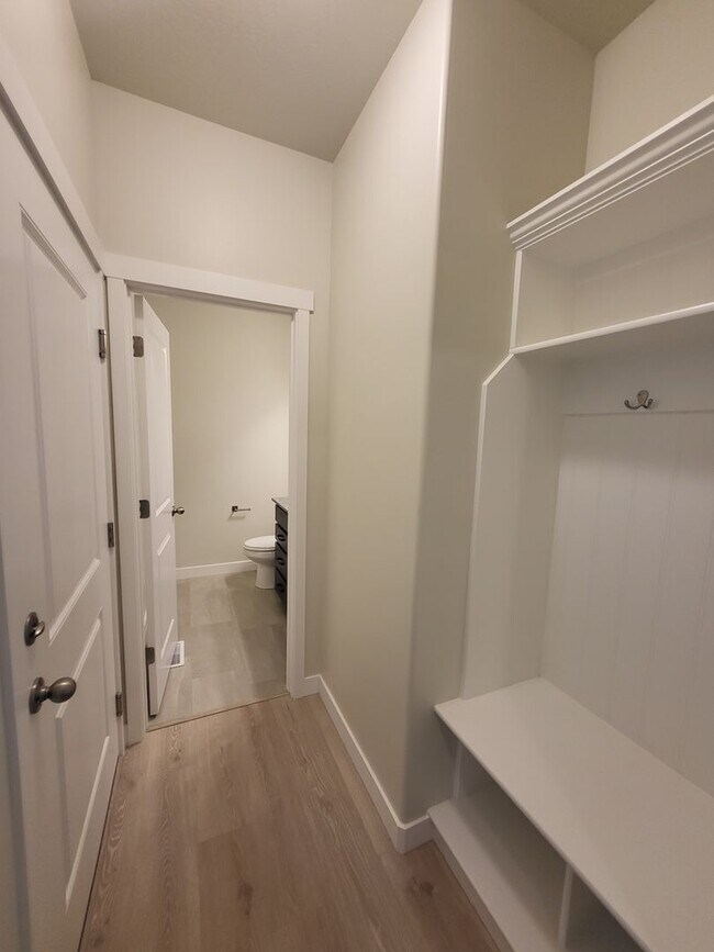 Building Photo - Brand New townhomes