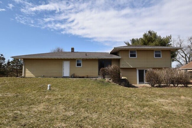 Building Photo - 2 bedroom home in Mishawaka