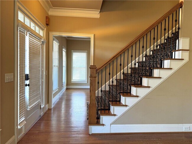 Building Photo - 1520 Vassar Ave