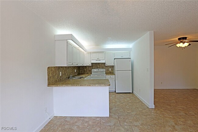 Building Photo - 12351 Woodrose Ct