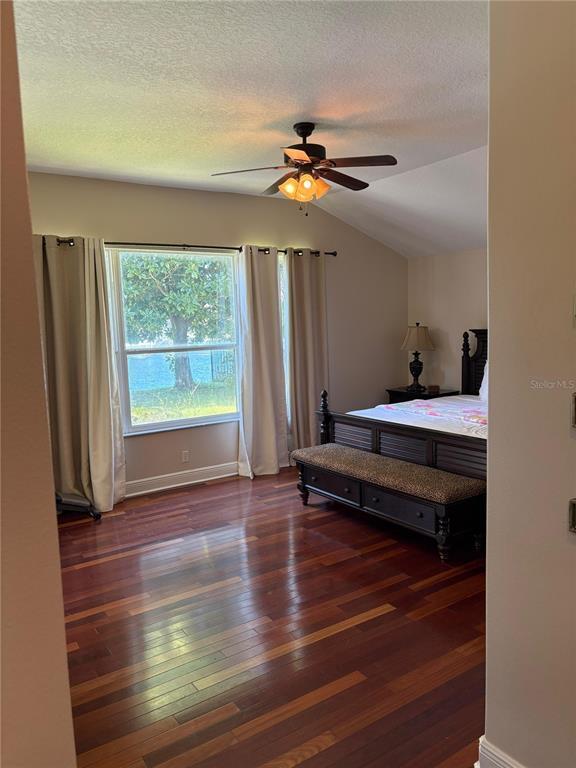 Building Photo - 9718 Pineola Dr