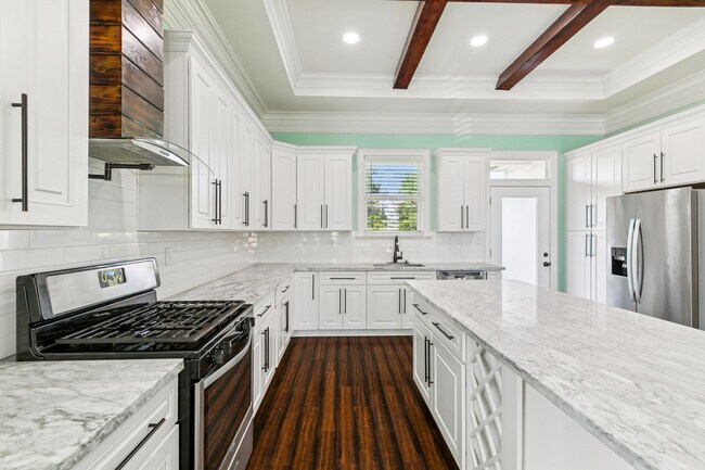 Building Photo - 90 E Claiborne Square