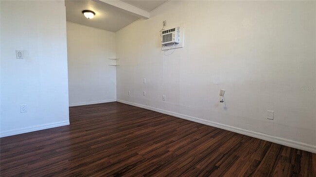 Building Photo - 3108 Whiting Ln