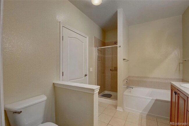 Building Photo - Penthouse-Style 3-Bedroom Condo Steps from RTD with Mountain Views!! Available Now!!