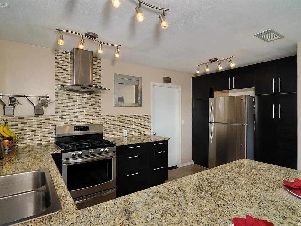 Building Photo - 10644 Campana Way