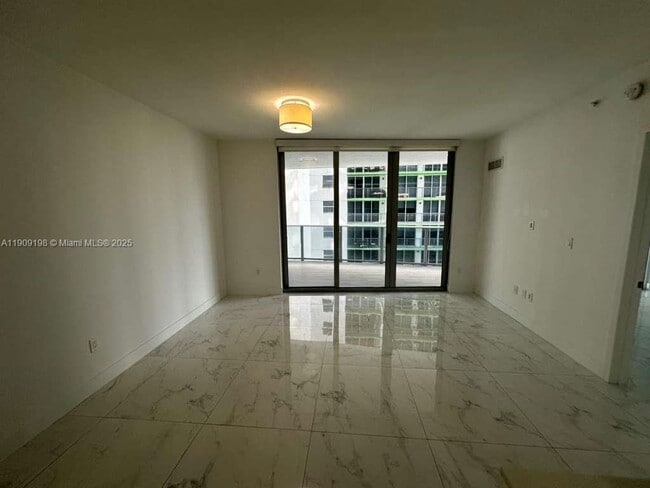 Building Photo - 488 NE 18th St