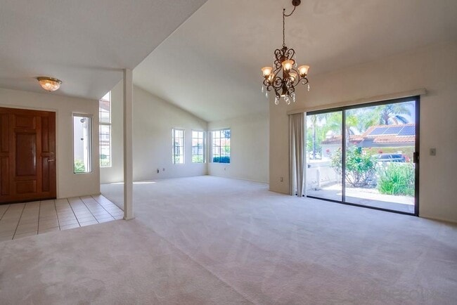 Building Photo - 11742 Avenida Sivrita