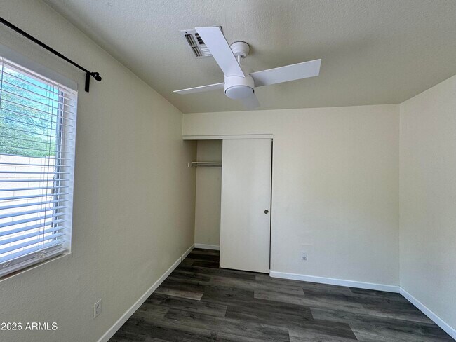 Building Photo - 2380 E Derringer Way