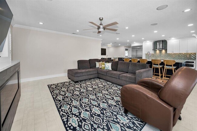 Building Photo - 804 Bay Point Dr