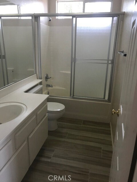 Building Photo - 3571 Hawthorne Dr
