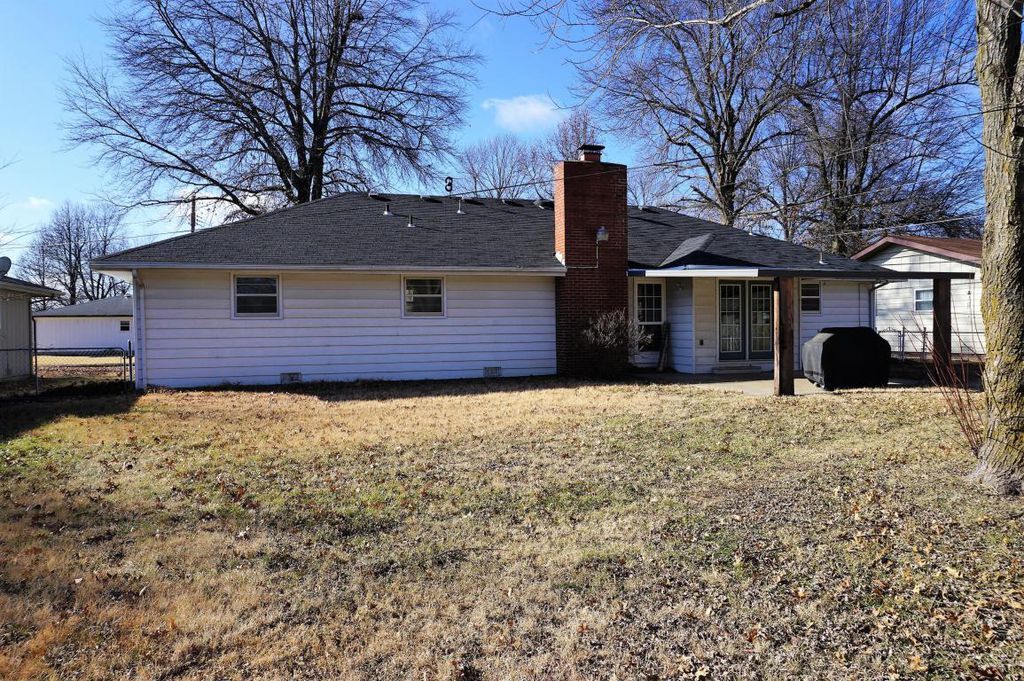 Building Photo - 2536 S McCann Ave