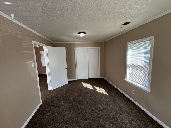 Building Photo - 5122 Pickett Cove