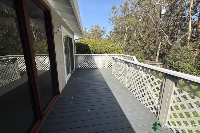 Building Photo - Spacious Remodeled 3 BD/2 BA Home, 2 Bonus Rooms & Large Backyard