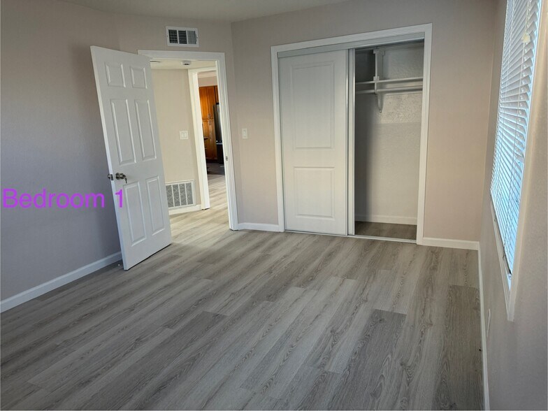 Building Photo - 5021 J Pky