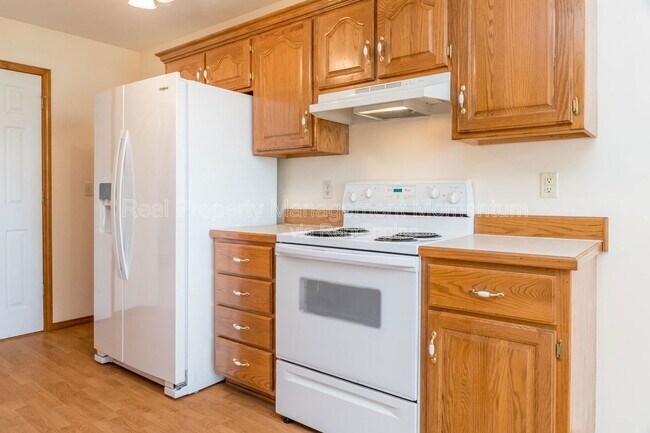 Building Photo - 3531 Leawood Ave