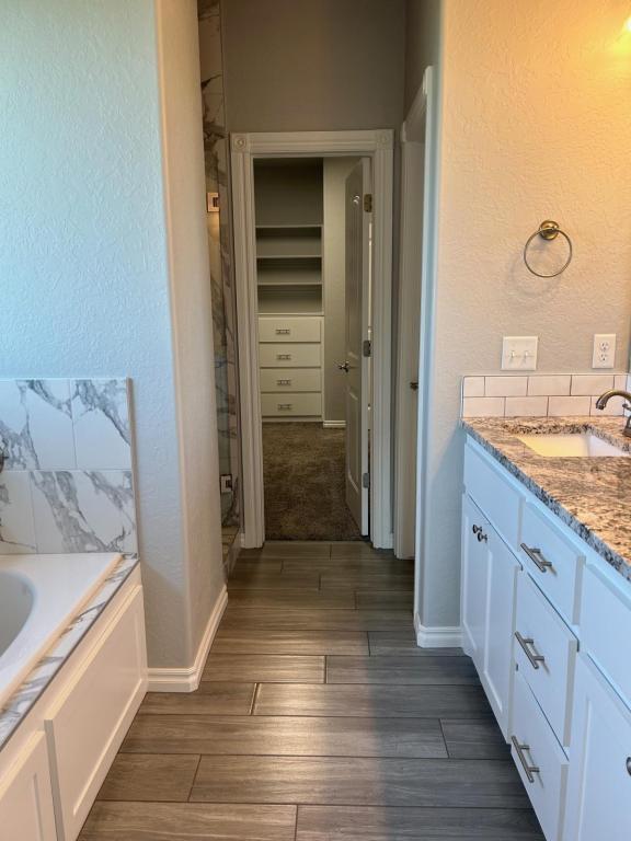 Building Photo - 13102 Shadow Ridge Dr