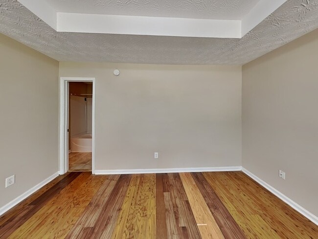 Building Photo - 4761 Tuong Yen Ct