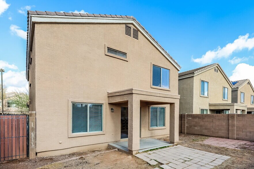 Building Photo - 13023 W Lawrence Rd