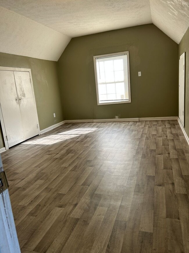 Building Photo - Renovated 3 Bedroom 2 Bath Home for Rent!