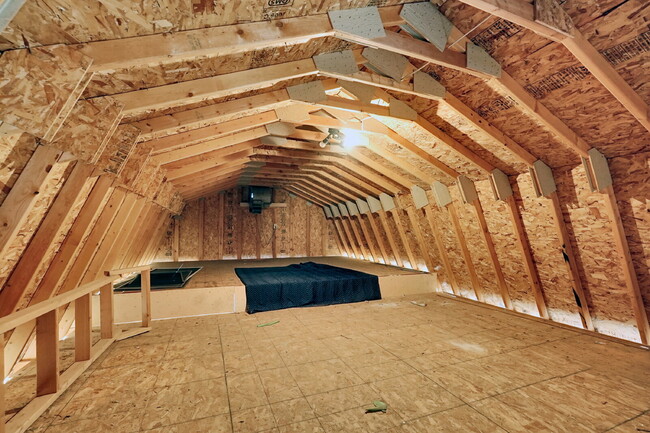 Building Photo - $2,195.95, 3-bed, 2-bed, ranch-style home with a large backyard and $300 off first month's rent