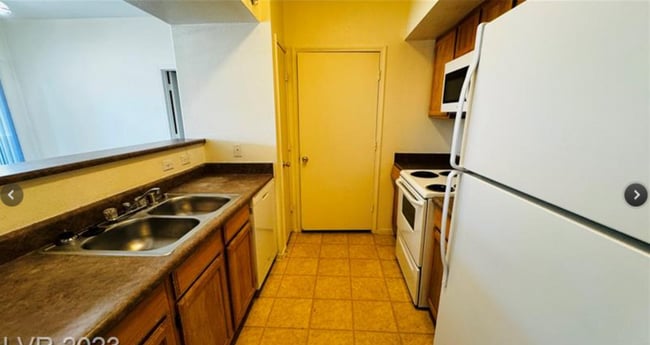 Building Photo - 45 Maleena Mesa St