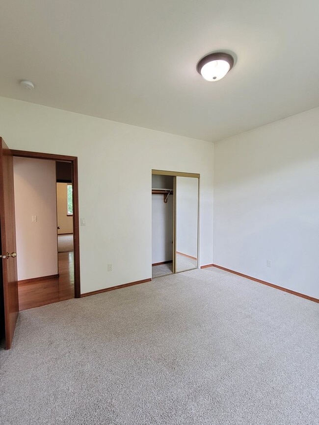 Building Photo - South Richland Rambler for Rent