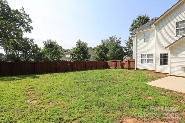 Building Photo - 4112 Chatterleigh Dr