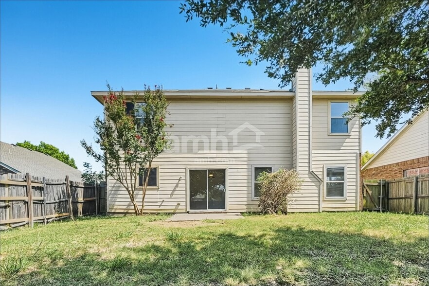Building Photo - 4000 Hidden Meadow Ct