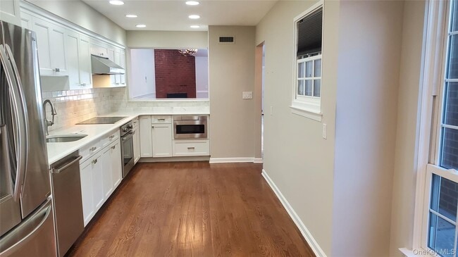 Building Photo - 91 Duck Pond Dr