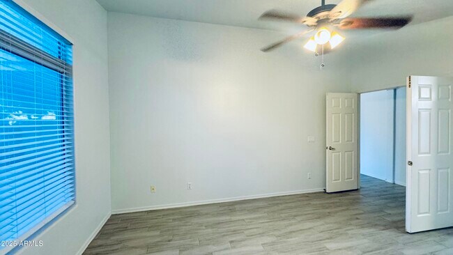 Building Photo - 10752 W Granada Rd