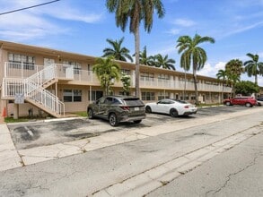 Building Photo - 230 SW 11th Ave