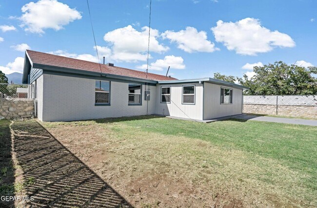 Building Photo - 10096 Ontario Ave