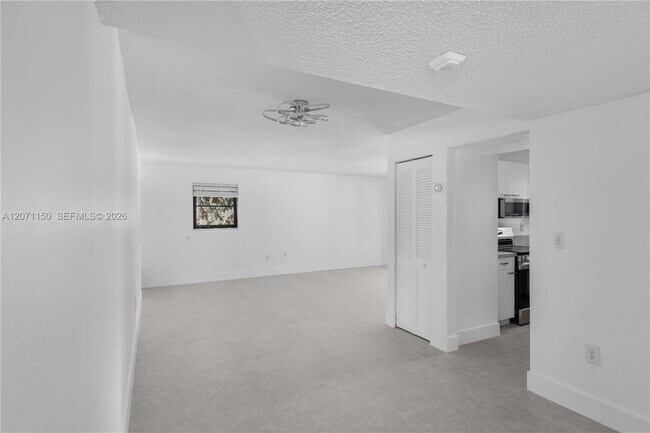 Building Photo - 1225 West Ave