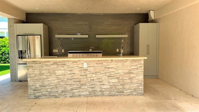 Building Photo - 12802 Grand Oaks Dr