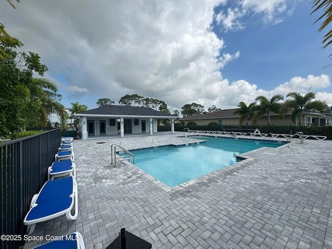 Building Photo - 724 Veridian Cir NW