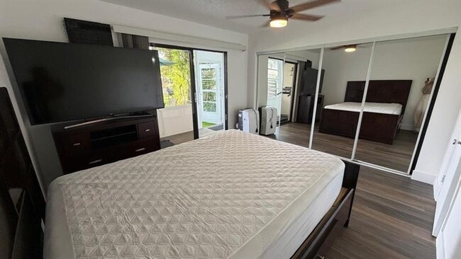 Building Photo - 102 Westbury E