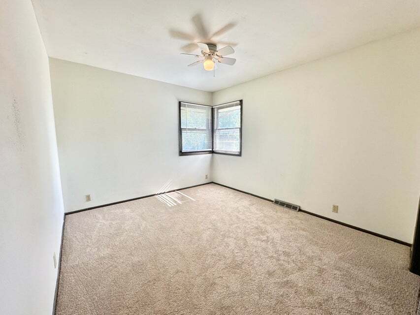 Building Photo - 2330 S Brookside Pky